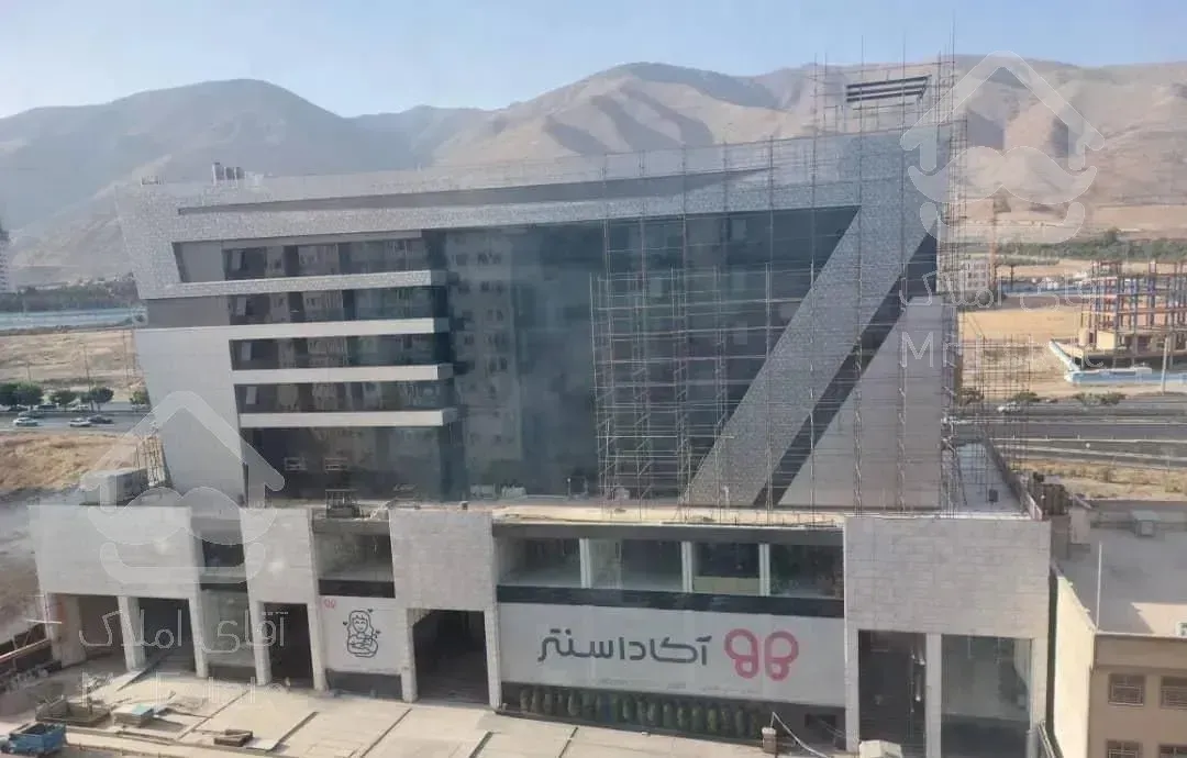 ۸۵ متر سند اداری کلید نخورده دریاچه