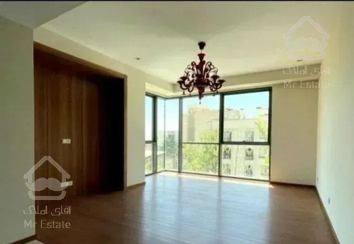 نیاوران ۱۷۶متر ۳خوابه خوش نقشه *ویو بدون مشرف