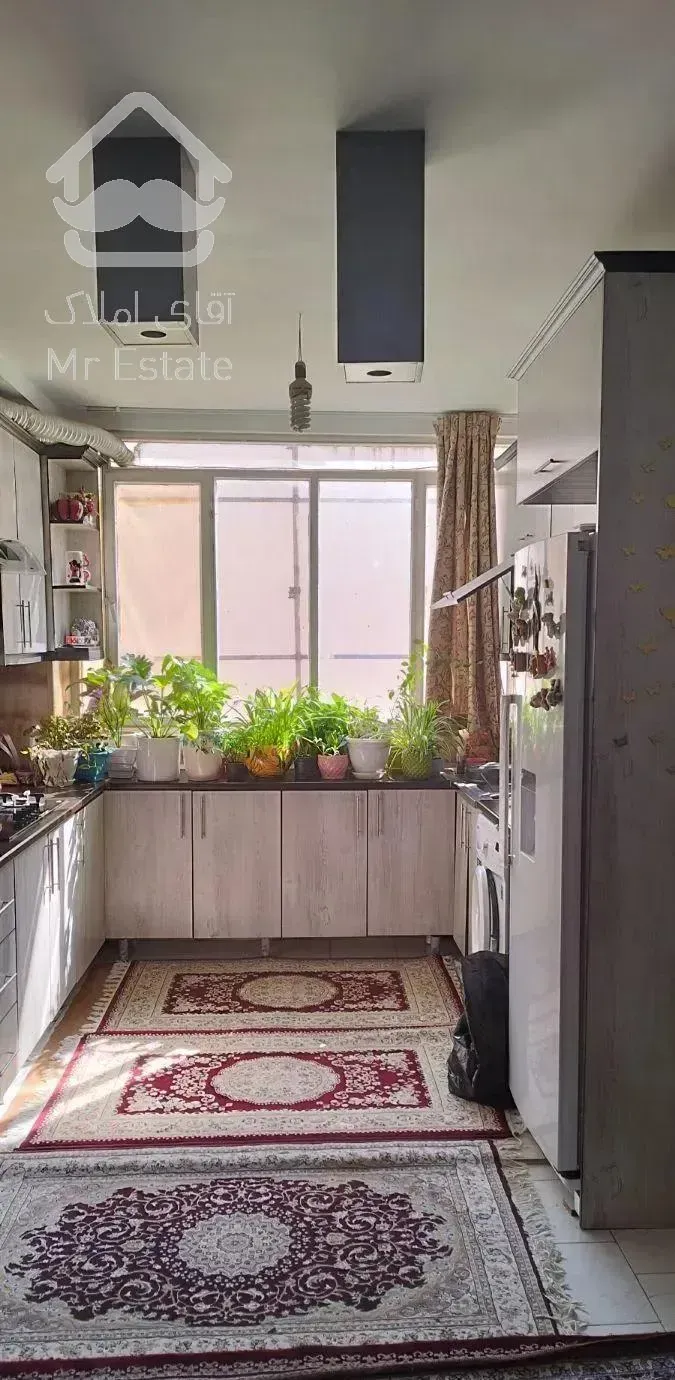 ۸۰ متر سنددار  آسانسوردار