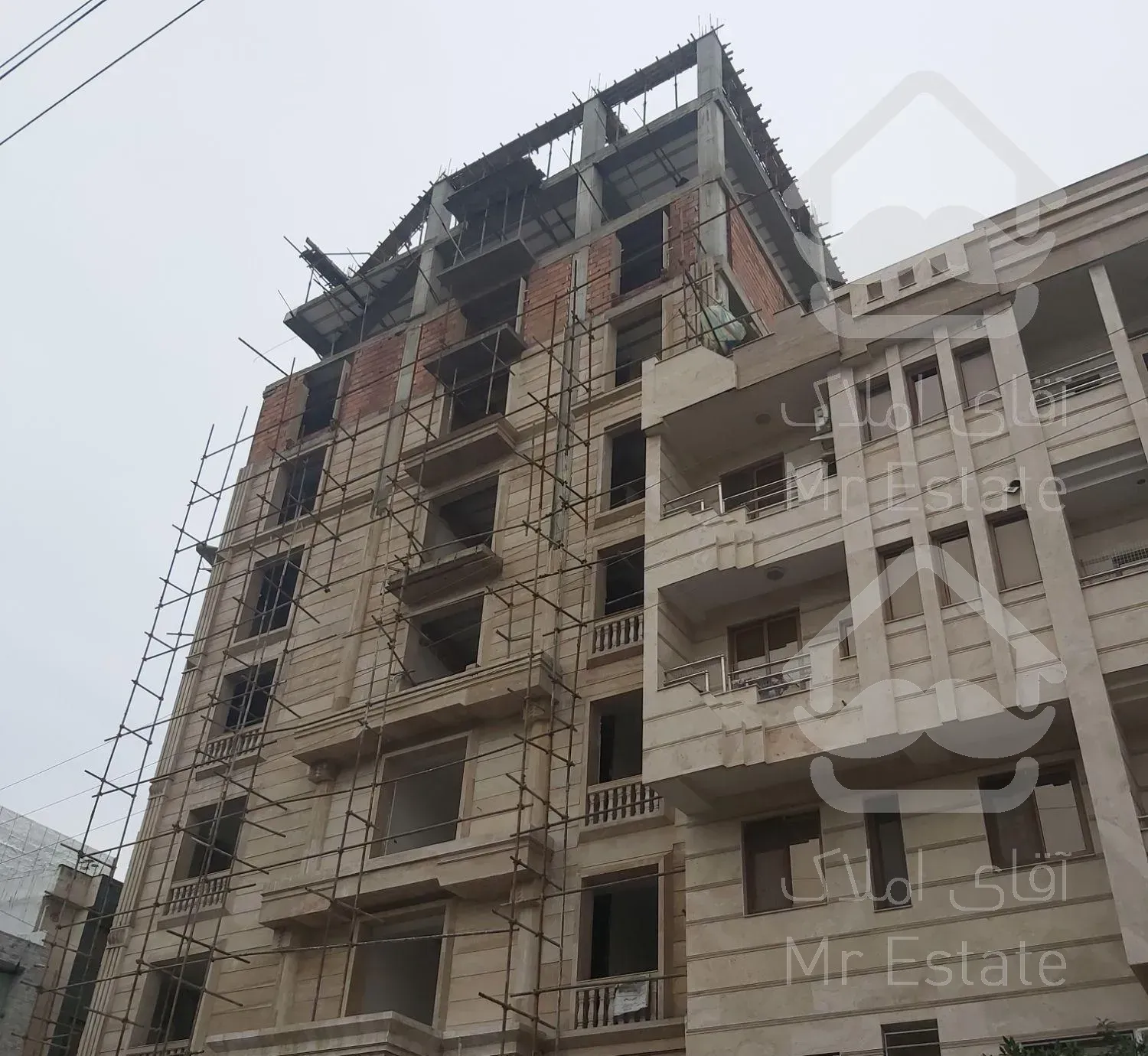 آپارتمان ۱۶۰ متری دو نبش باامکانات سر پیروزی۶