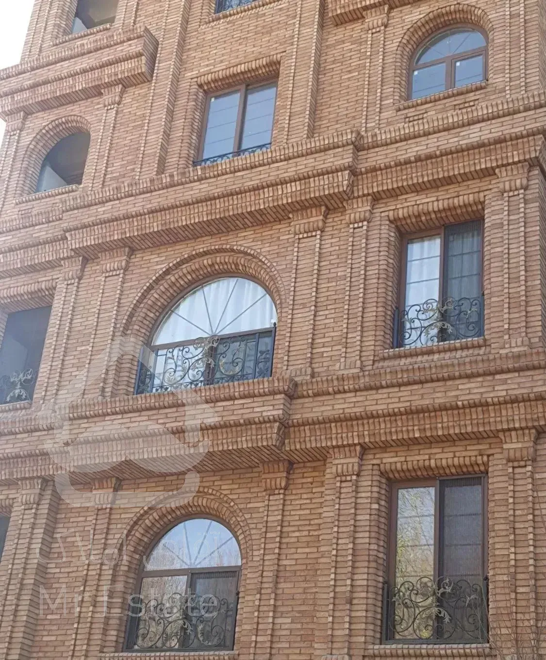 آپارتمان ۱۸۵ متری ،پلاک دوم ، مادی نیاصرم