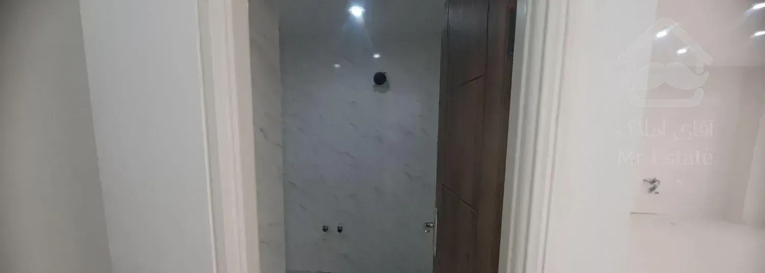 آپارتمان ۱۷۰ متر  دکتر حسابی علوی حیاط دار