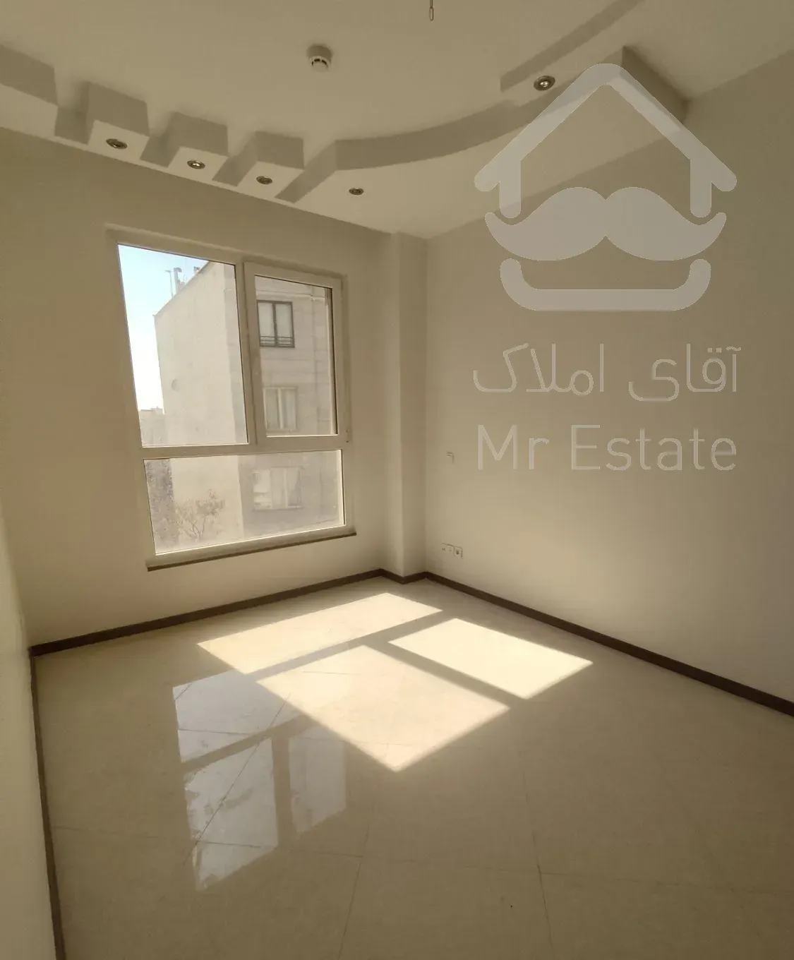 فروش آپارتمان ۱۰۰ متری / 2 خوابه / تجریش/ ویو دار