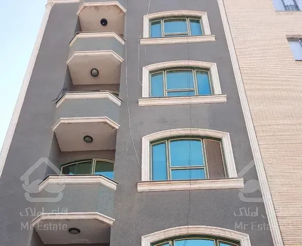 آپارتمان ۶۳ متری یک خواب و دارای پله های  نرم