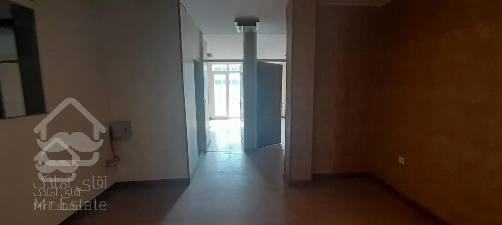 جردن ۱۳۷ متری سند اداری / پارکینگ باکس