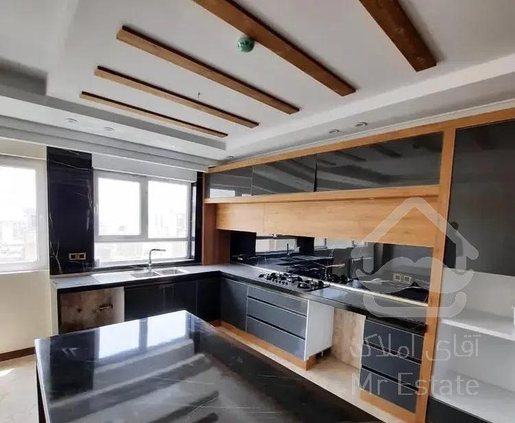 ۷۰متر رو به آفتاب / ۷ساله