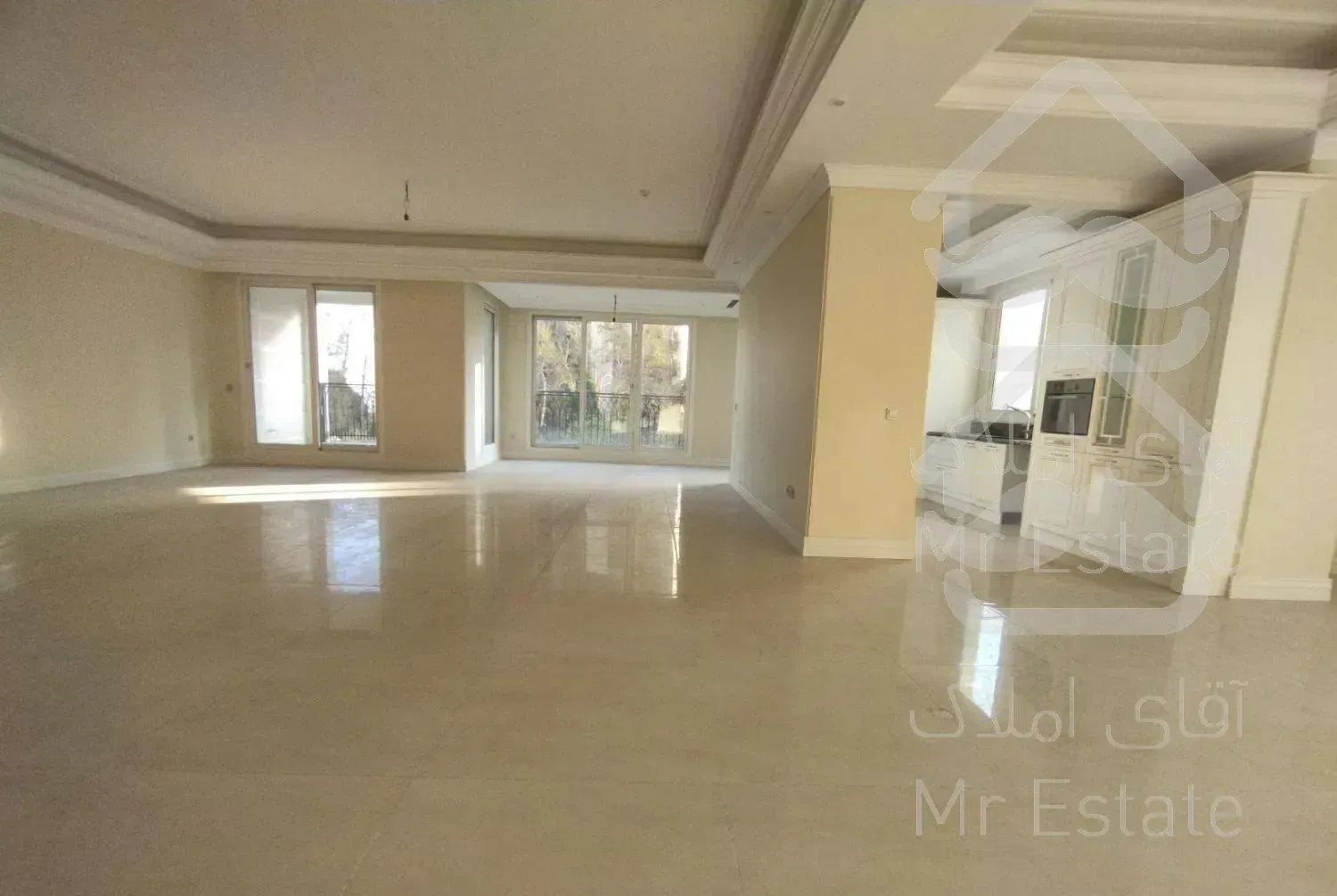 دربند ۱۶۰ متر ویو تهران غرق در نور