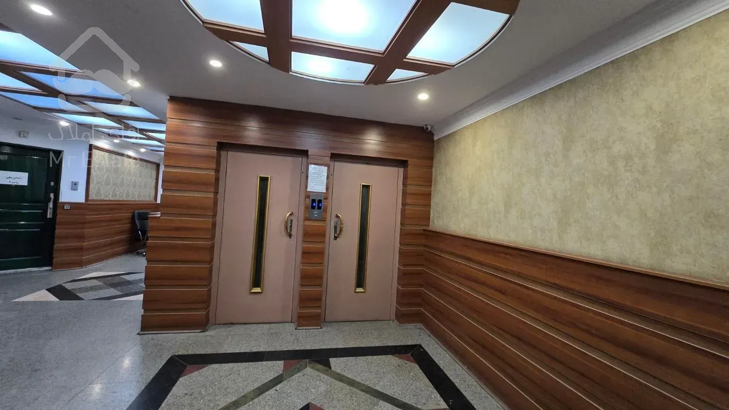 100مترسعادت آباد*بلوار سرو*تابلوخور*لابی*خوش نقشه