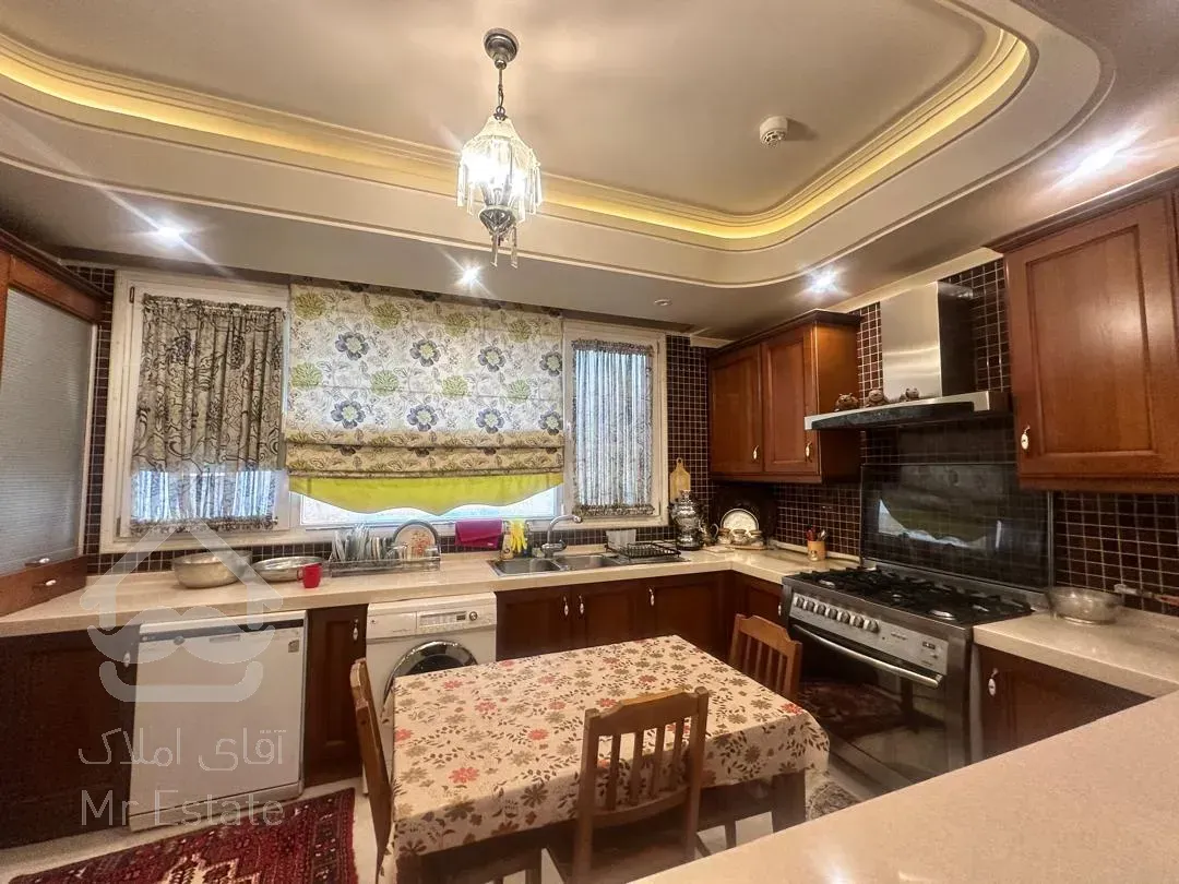 فروش اپارتمان 160 متری زعفرانیه