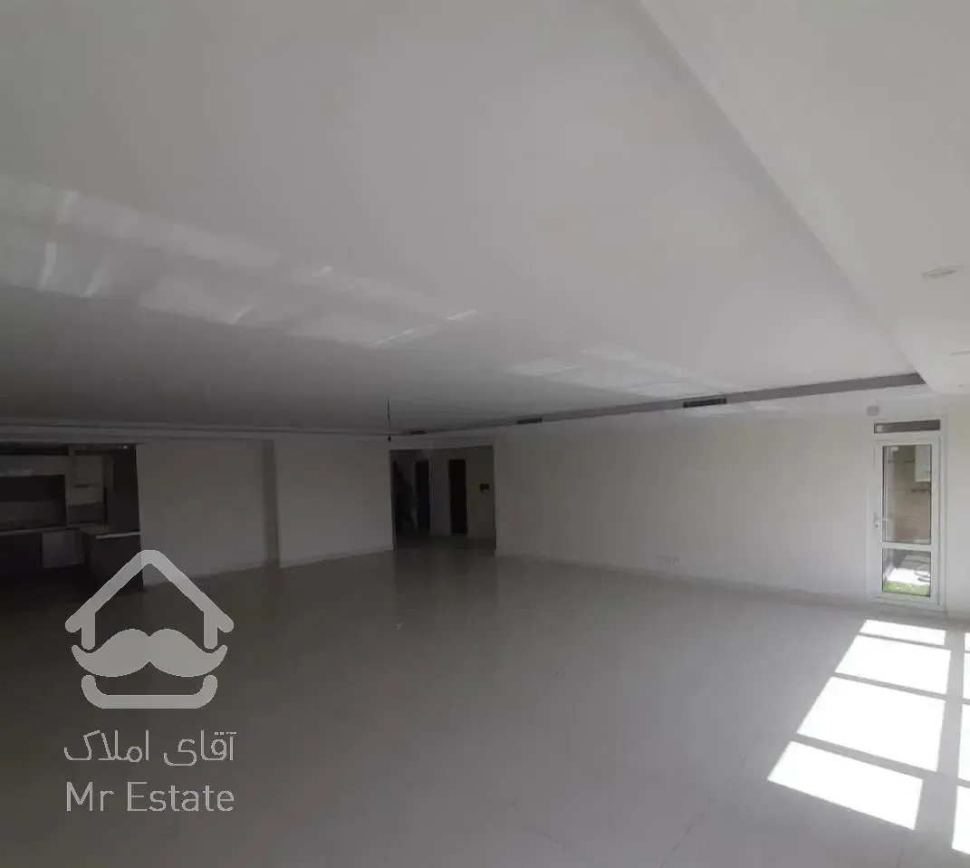 ۶۰۰ متر موقعیت اداری شیک نوساز دربست شهرک راه آهن