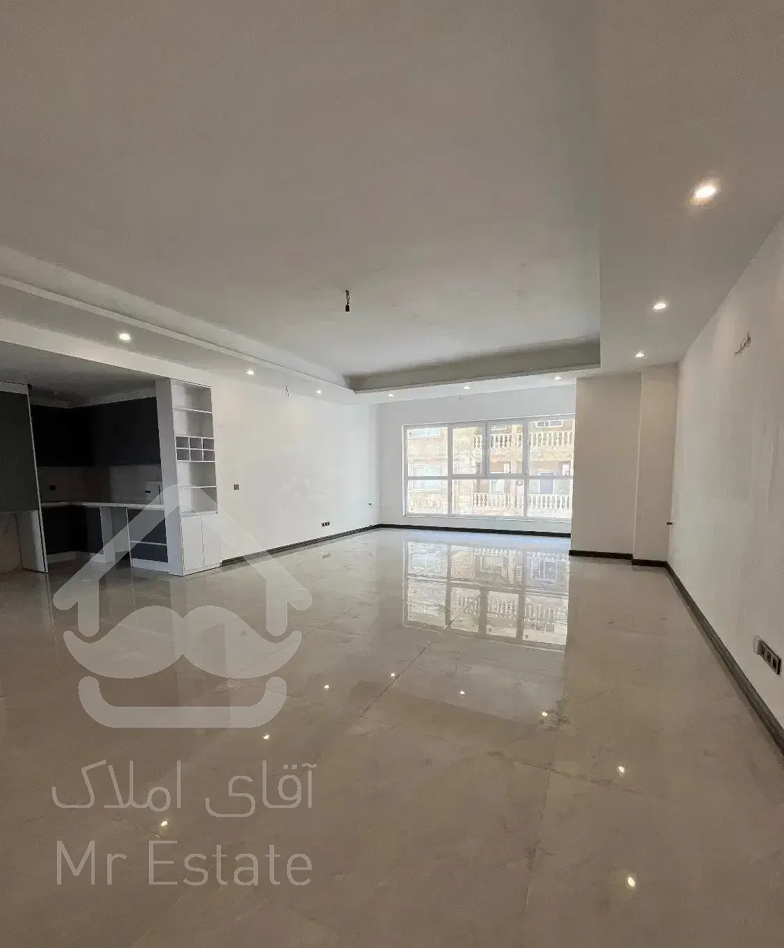 آپارتمان نوساز ۱۳۰ متری مدرن شهرک کریم آباد