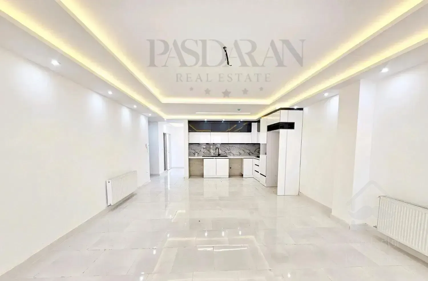 آپارتمان ۱۳۳ م کیلومتر ۳ پاسداران نوساز دید دریا.