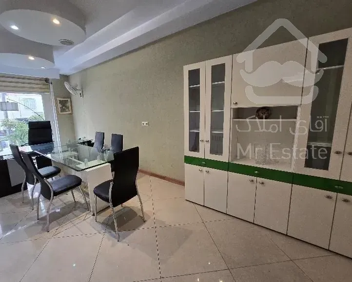 110مترشهرک غرب*موقعیت اداری*مناسب آفیس، دفترکار