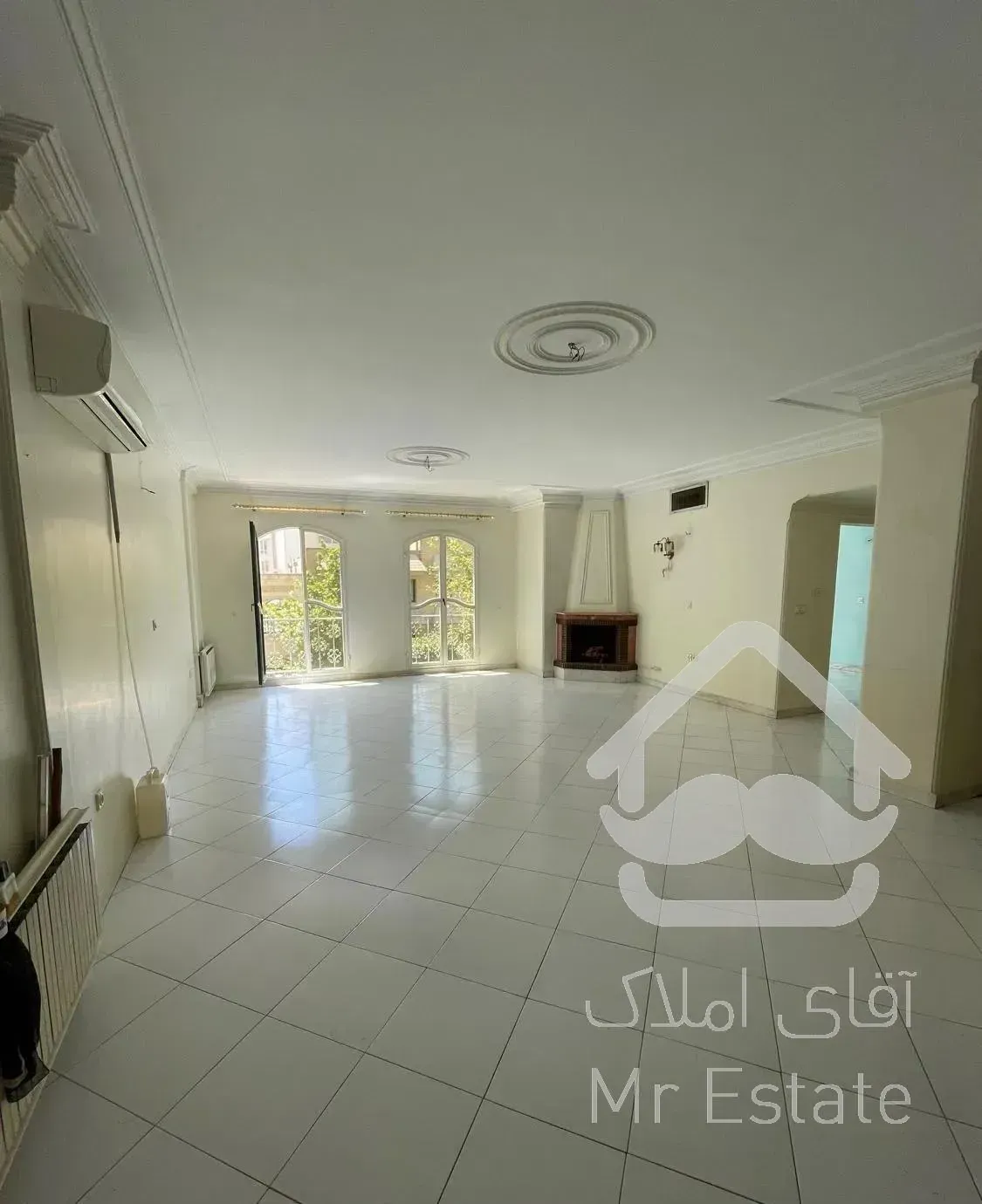 اپارتمان ۱۰۵ متری بازسازی شده دو خواب