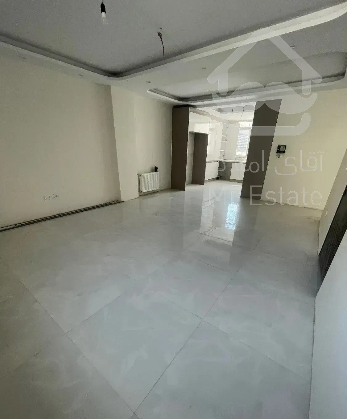 آپارتمان۸۵ نوساز طبقه اول رهن کامل