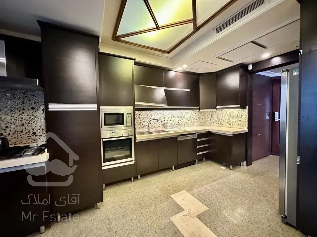 فروش اپارتمان 170 متری زعفرانیه