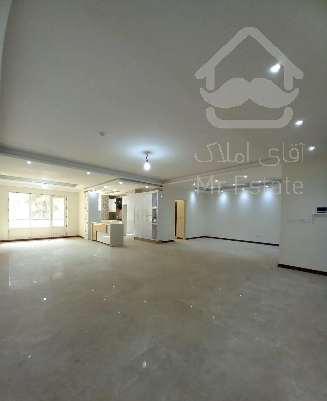 ۱۶۲متر/تک واحدی/کلید نخورده/۲پارکینگ سندی