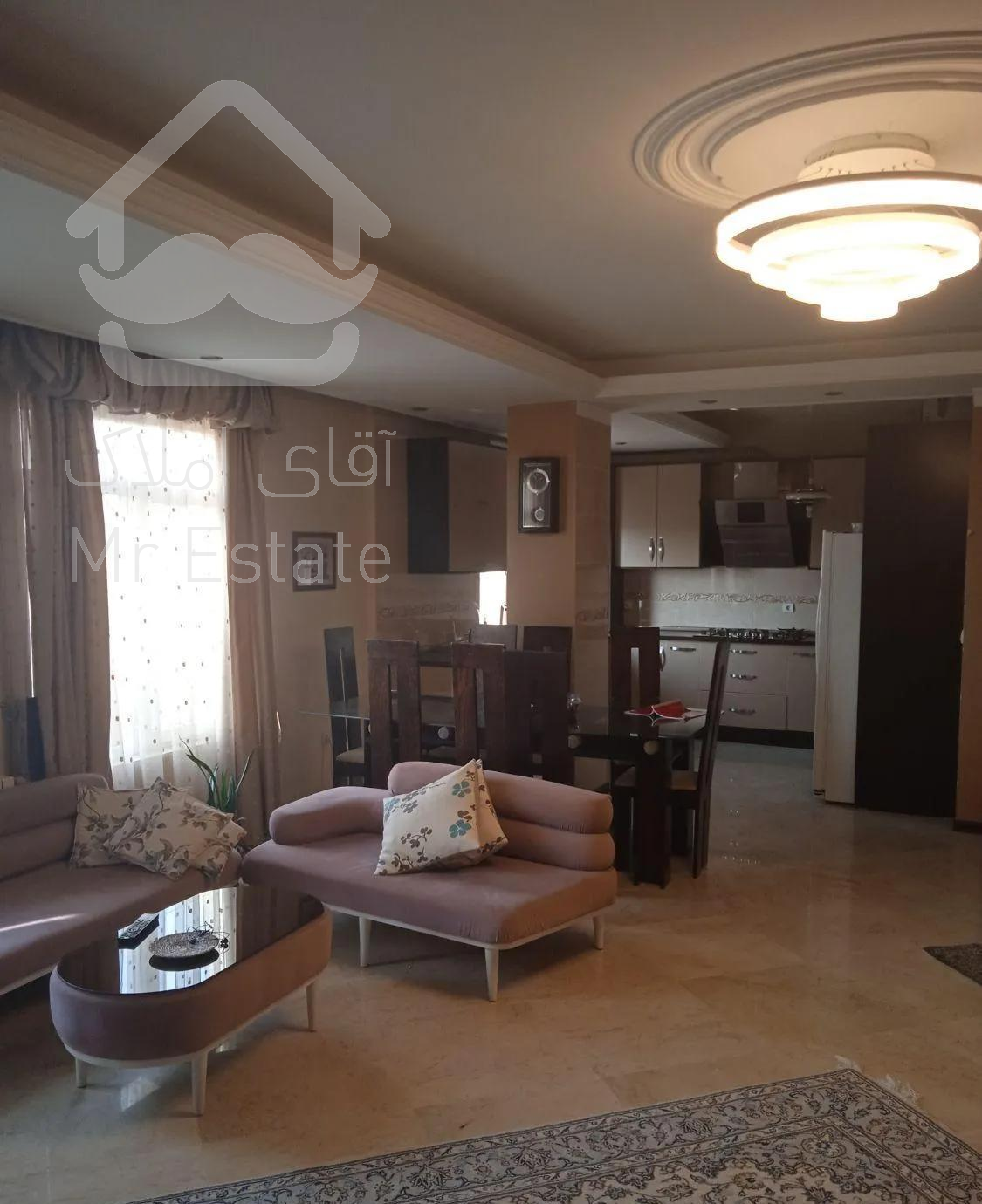 دارای حیاط اختصاصی