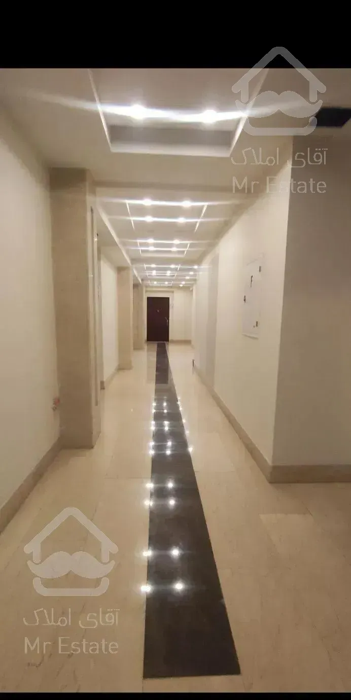 اجاره واحد اداری ۷۰ متری در برج تریتا چیتگر