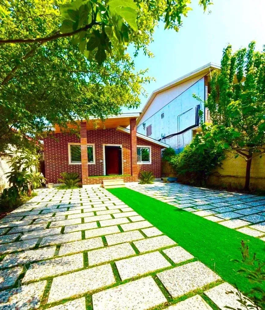 ویلاباغچه ۳۰۰متری/امضای مالک ۲/۵