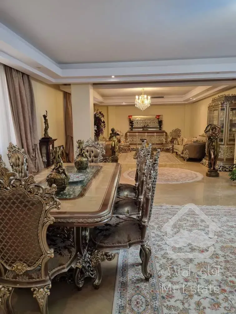 اجاره و رهن آپارتمان زعفرانیه 240  متر شیک