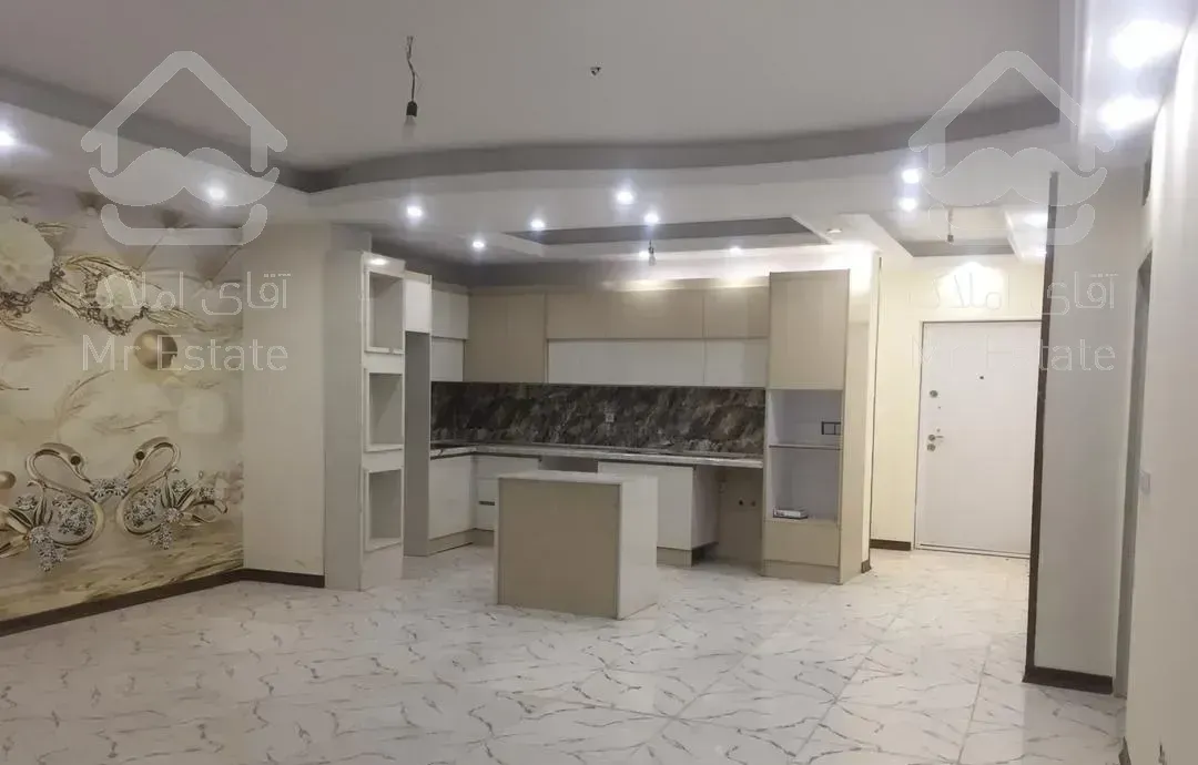 آپارتمان۱۱۰متری/کلید نخورده/نورگیر/تراس