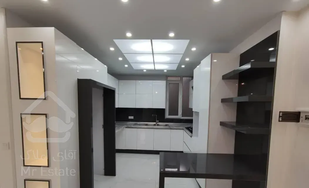 آپارتمان ۱۱۲ متر ۲ خ فول امکانات پایین فتحی شقاقی