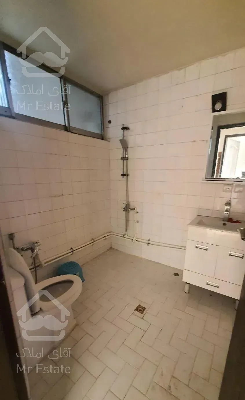 قلهک۱۲۰مترغرق نور۳طبقه دربست موقعیت اداری