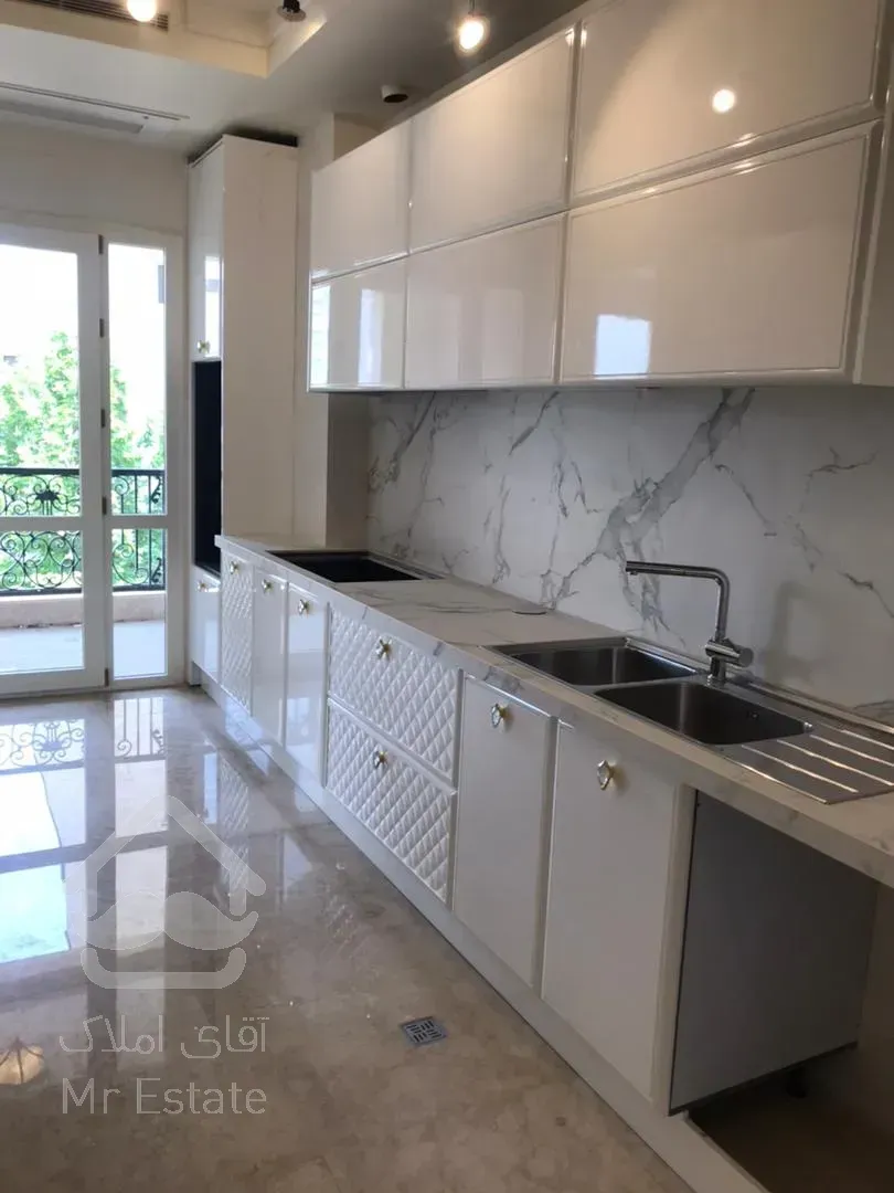 فروش اپارتمان 200 متری زعفرانیه