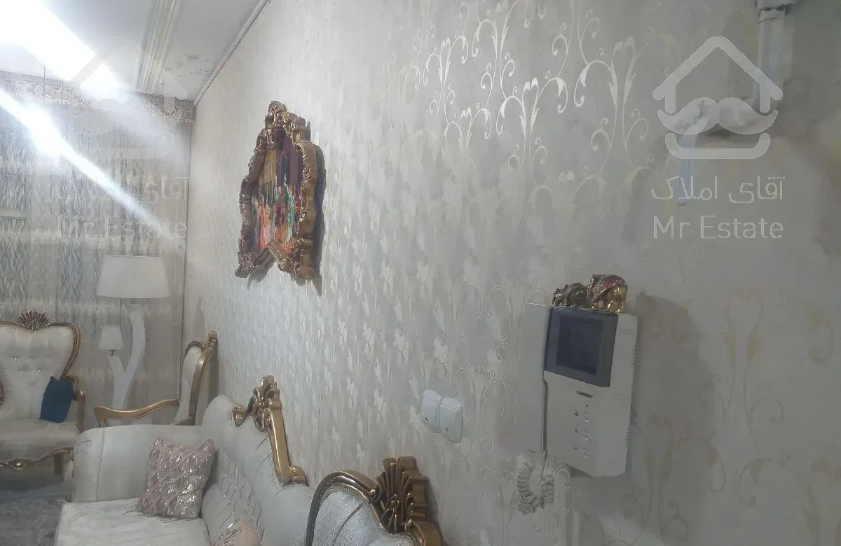 آپارتمان ۱۰۵متری ۲خوابه دو تا کولر دارد ۴غربی فاز۱