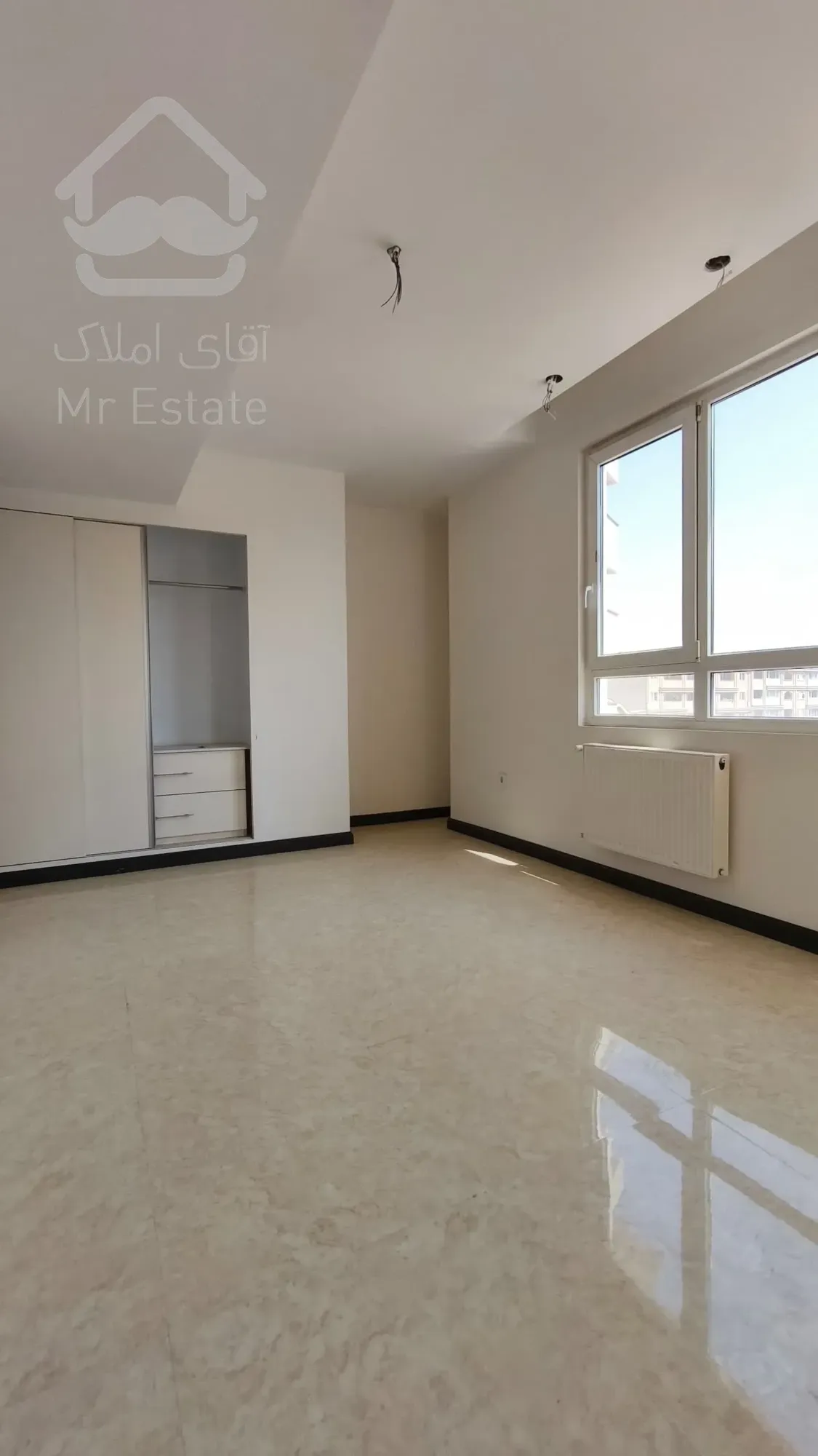 دپارتمان سلیمی/۱۴۳متری/برج سیمرغ/زیر قیمت