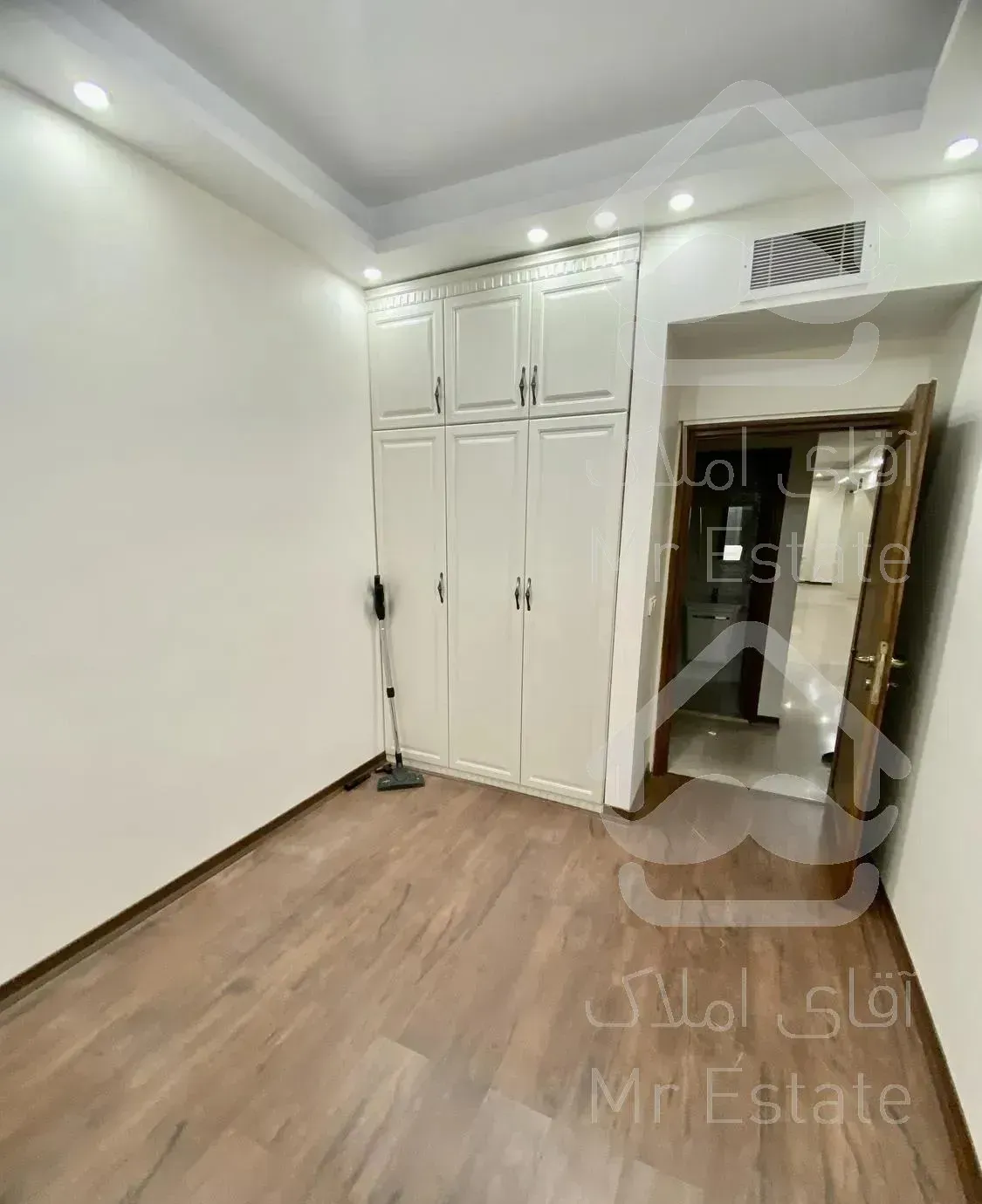 ۲۱۵متر۴خواب۳پارکینگ سندی  ششم نیروهوایی