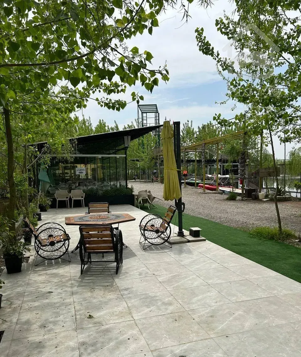 ویلای چوبی در طبیعت جنگلی و ساحلی