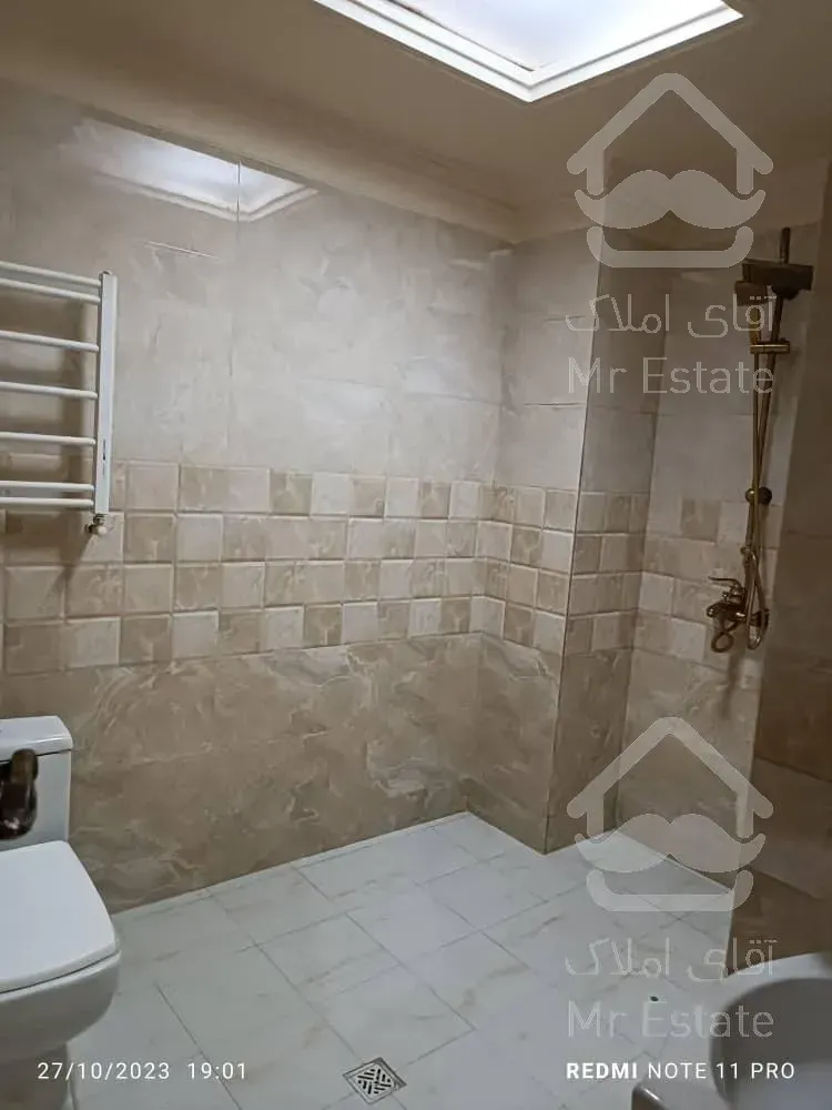 ۱۲۰متری شیک پونک