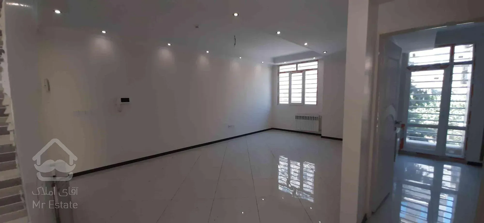 ۷۰ متر نوساز بلوار فردوس شرق 