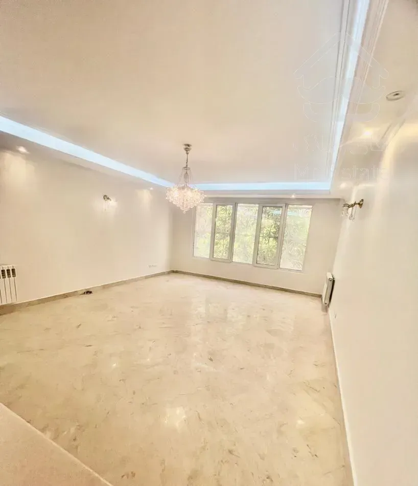 آپارتمان۱۰۵متری/فول/سالن پرده خور/۲خواب