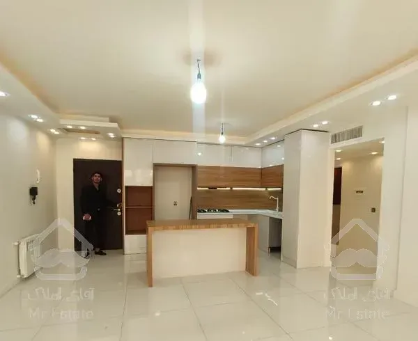 ۸۶متر/سالن پرده خور/تاپ لوکیشن/مالک شدیداً فروشنده