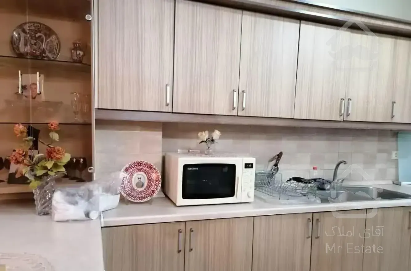 آپارتمان ۱۶۰ متر در باغ دریاچه