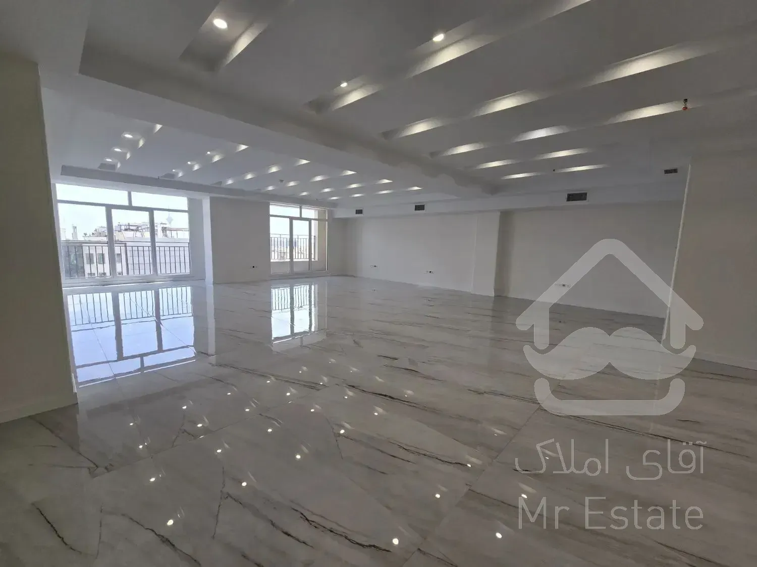 170مترسعادت آباد*بلوار سرو*موقعیت اداری*نوساز*فلت