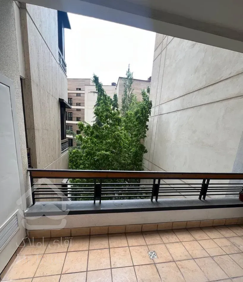 ۲۴۰ متری ۴ خوابه در اقدسیه