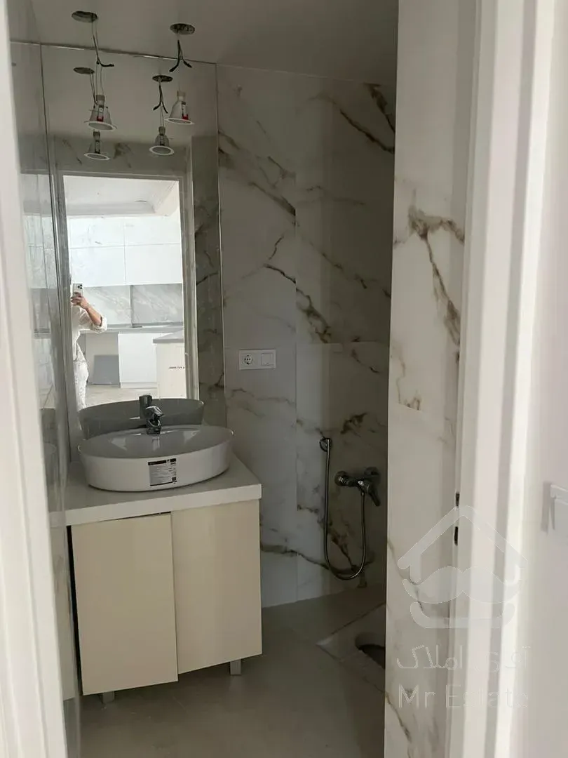 فروش 140 متر متر دیباجی