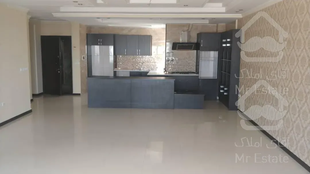 82 متر سند اداری بر پاسداران