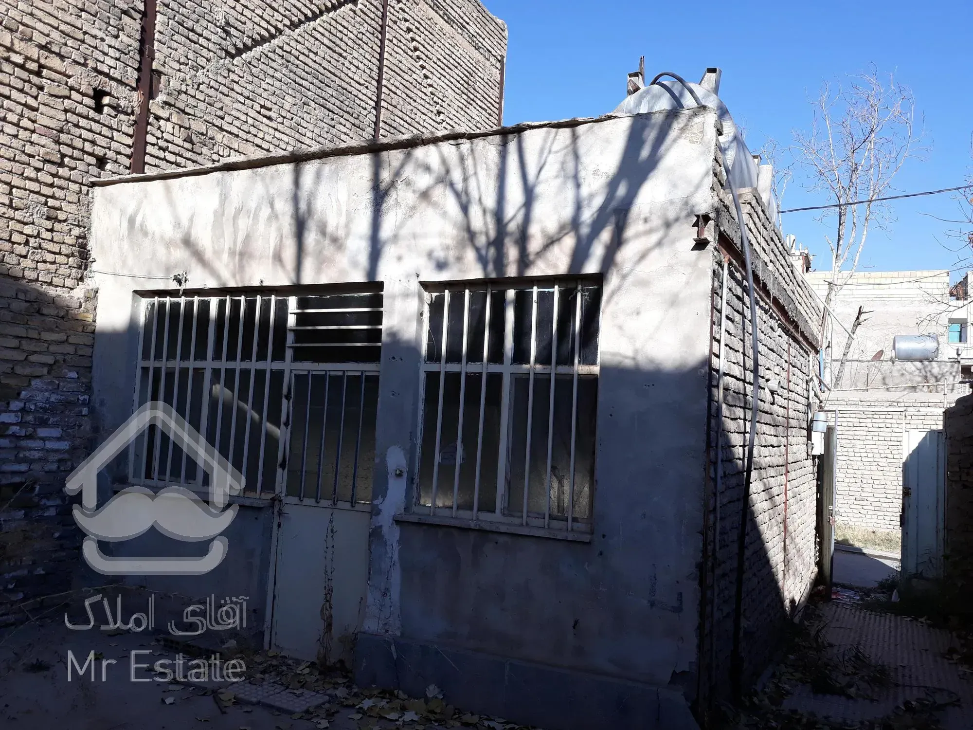 خانه کلنگی ۱۴۲ متر