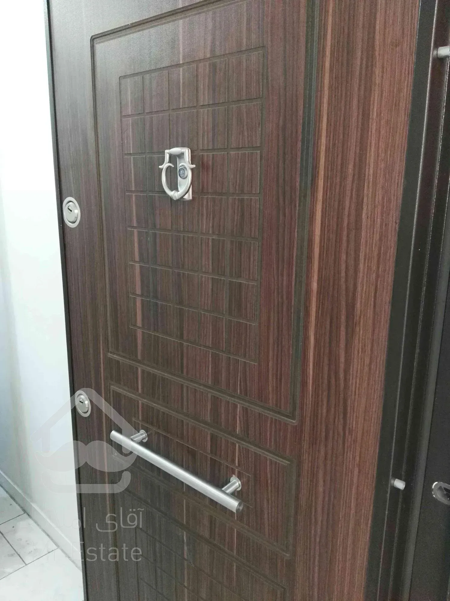 اجاره موقعیت اداری ۱۱۰ متری صادقیه