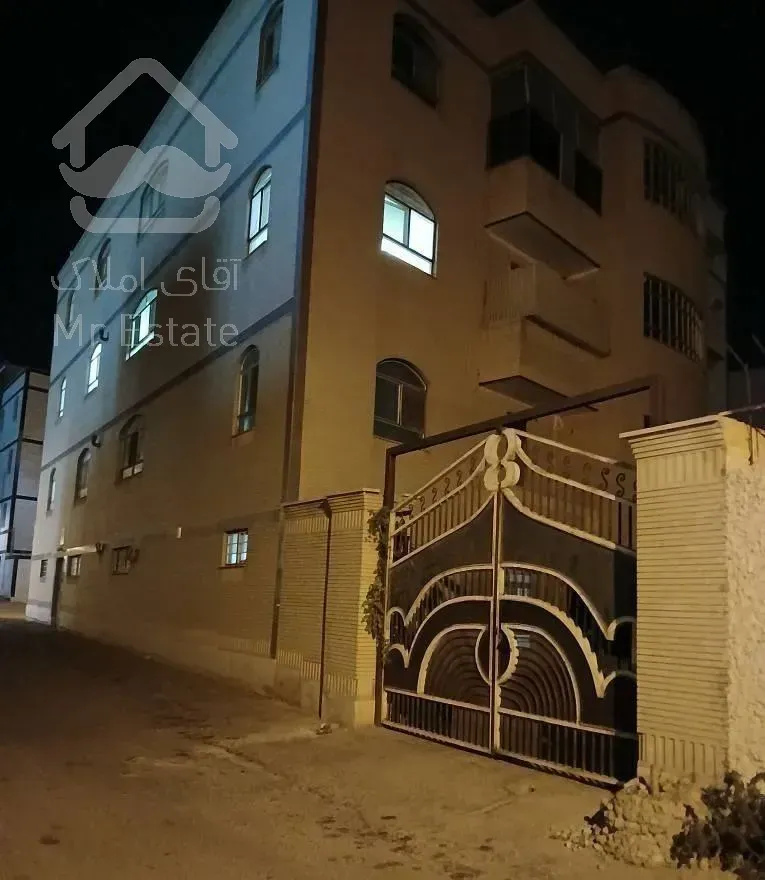 آپارتمان با آسانسور،پارکینگ و انباری بالامحله