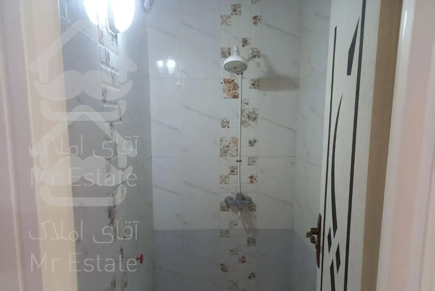 ۶۰ متری اجاره ای حیاط دار تک واحدی خ توکلی