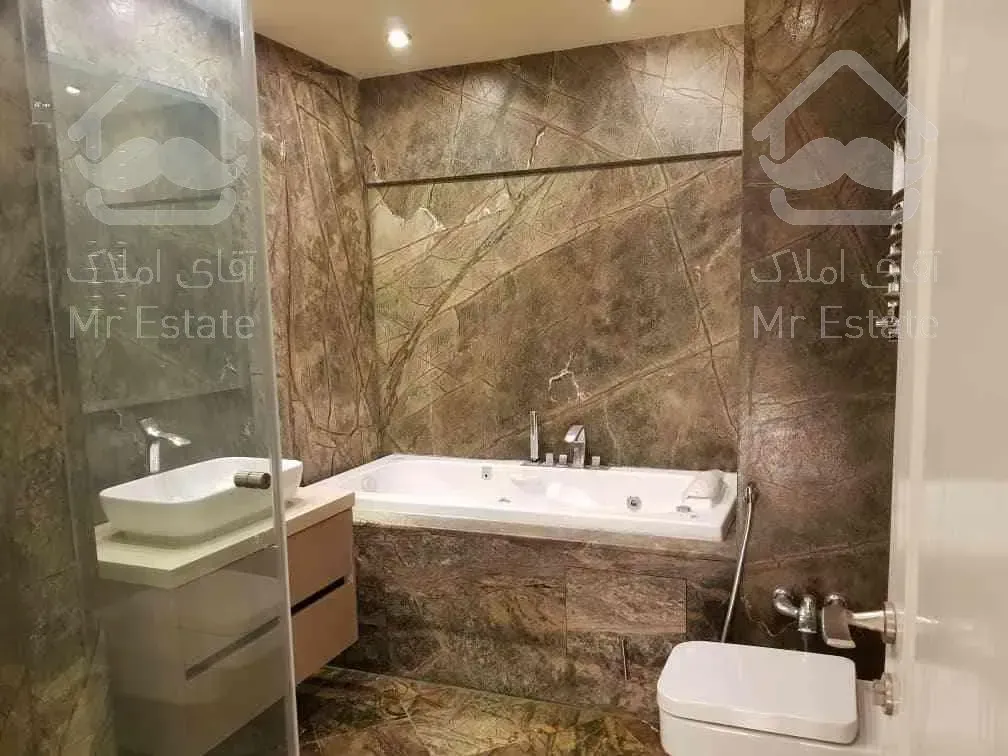 خرید آپارتمان ۲۴۰ متری نیاوران