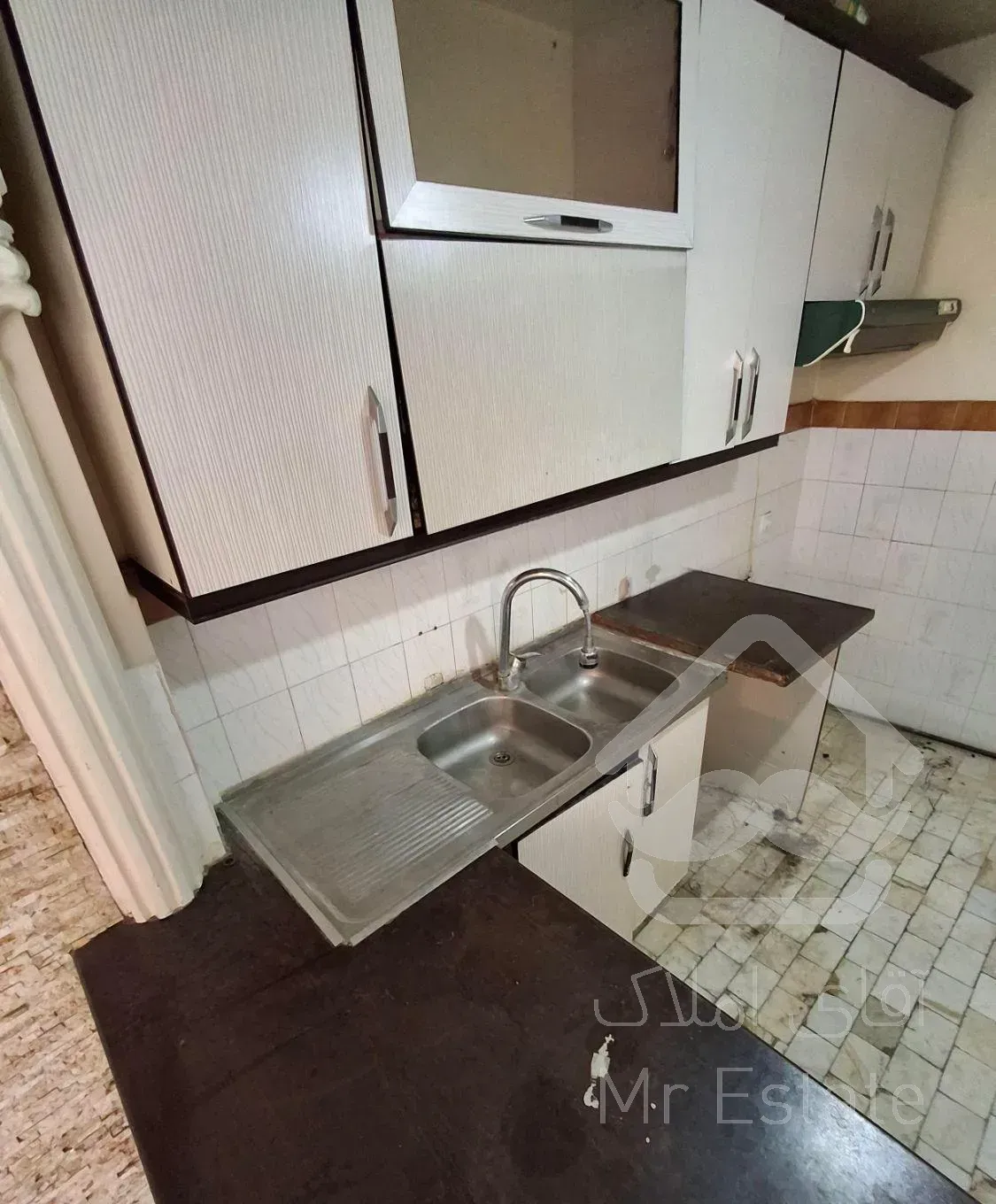 آپارتمان ۶۵ متری ۲ خواب با پارکینگ و انباری