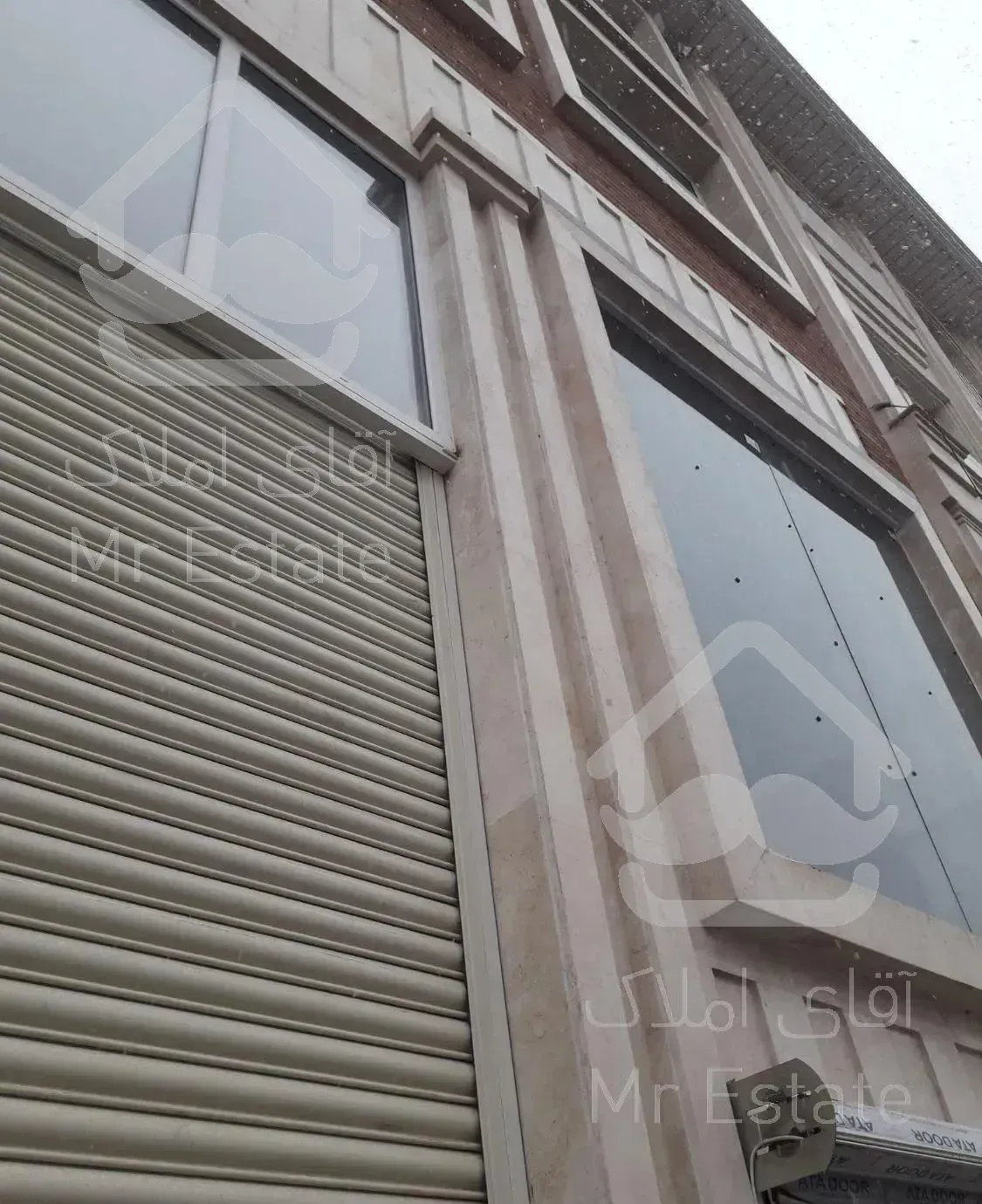 ۱۸۰ متر + ۶۰ متر تجاری مناسب سوپر مارکت