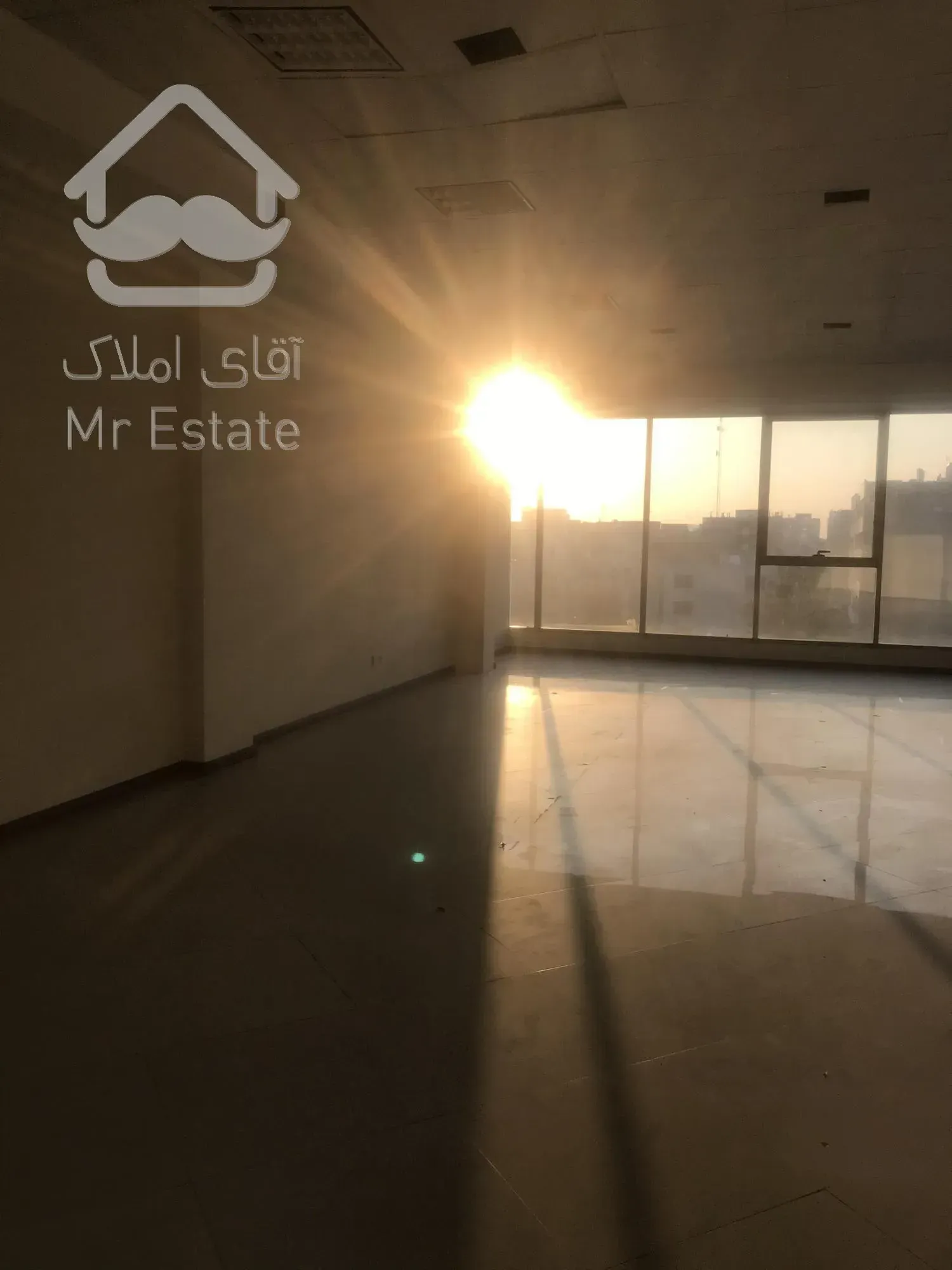 فروش ١٠٤٠متر سند اداري ،صادقيه